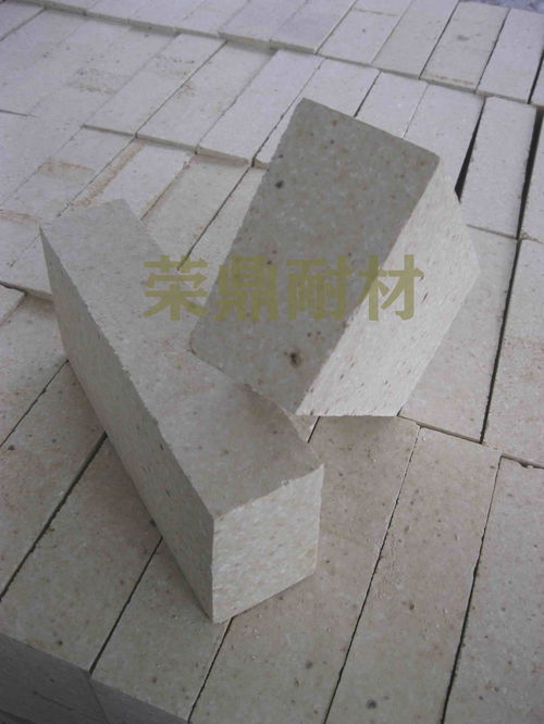 鄭州榮鼎耐火材料 專業(yè)鑄造工業(yè)基石，可靠品質(zhì)值得信賴